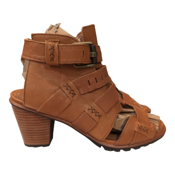 Sorel Nadia Buckle II - Picture 3 of 4